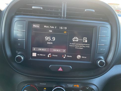 Used 2025 Kia Soul LX w/ LX Technology Package image 20