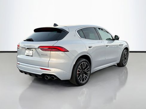 Certified 2024 Maserati Grecale GT image 3
