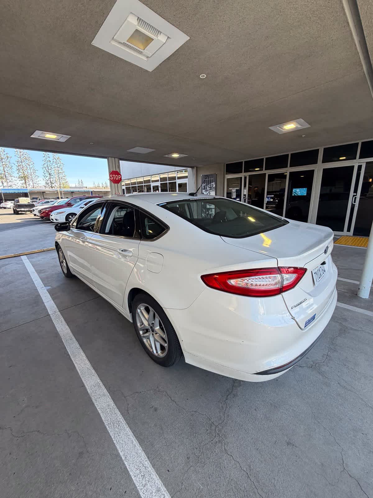 Used 2013 Ford Fusion SE FWD image 8