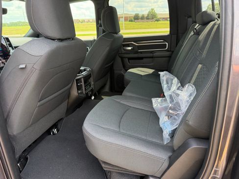 New 2026 RAM 2500 Big Horn AWD/4WD image 13
