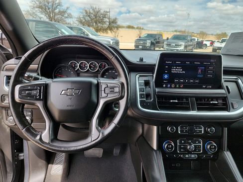 Used 2021 Chevrolet Suburban RST w/ Luxury Package image 6