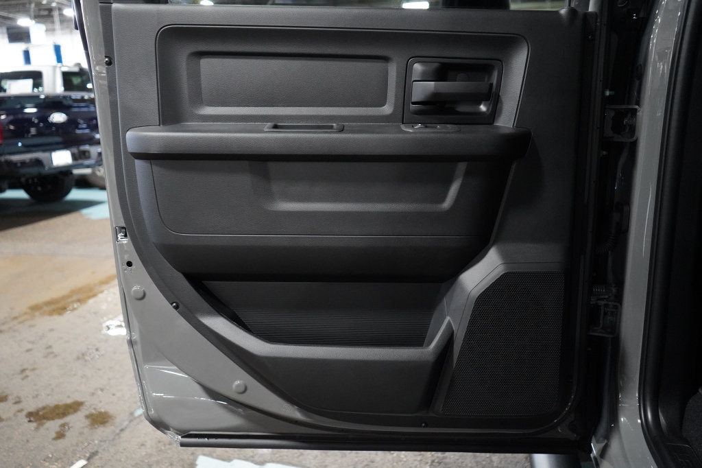New 2027 RAM 3500 Tradesman AWD/4WD image 28