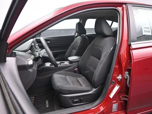 Used 2025 Nissan Altima 2.5 SV FWD image 20