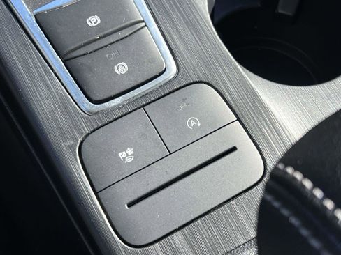 Used 2022 Ford Escape SEL image 8