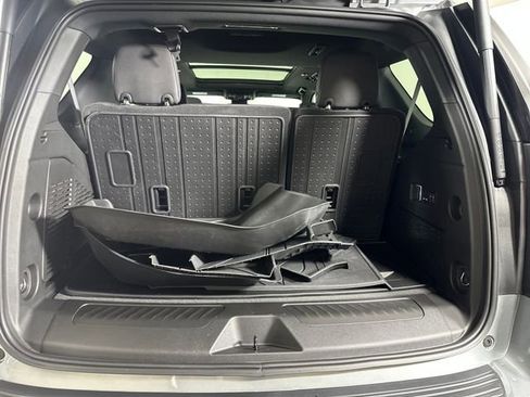 Used 2025 Chevrolet Tahoe LT w/ Comfort Package image 34