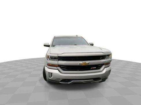 Used 2018 Chevrolet Silverado 1500 LT w/ All Star Edition image 3