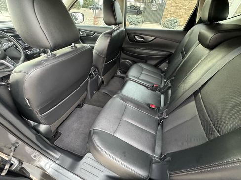 Used 2020 Nissan Rogue SL image 10