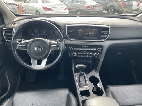 Used 2020 Kia Sportage EX image 7