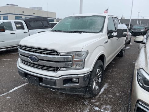 Used 2018 Ford F150 Lariat w/ Equipment Group 502A Luxury image 2