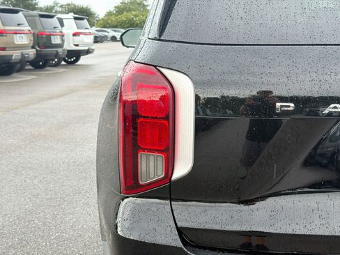 Used 2025 Hyundai Palisade Calligraphy AWD/4WD image 9