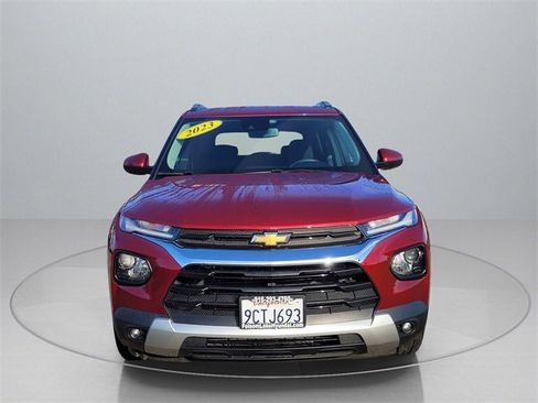 Used 2023 Chevrolet TrailBlazer LT w/ Convenience Package image 2