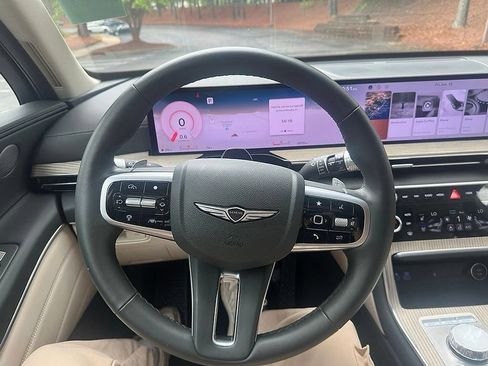 Used 2025 Genesis GV80 3.5T Advanced AWD/4WD image 7