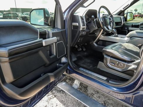 Used 2018 Ford F150 Platinum w/ Equipment Group 701A Luxury AWD/4WD image 34