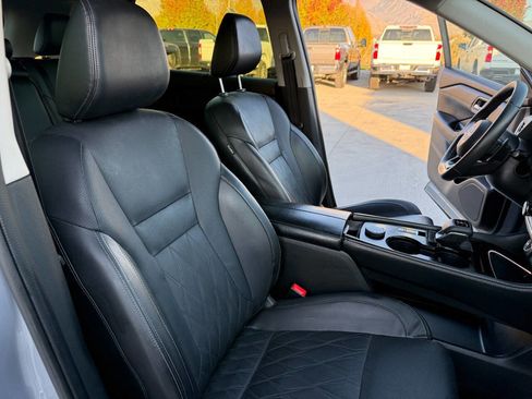 Used 2023 Nissan Rogue Platinum image 24