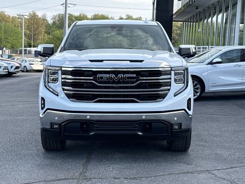 New 2026 GMC Sierra 1500 SLT image 14