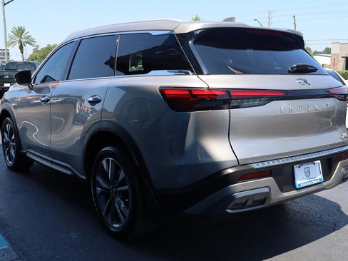 Used 2022 INFINITI QX60 Luxe w/ Cargo Package FWD image 3