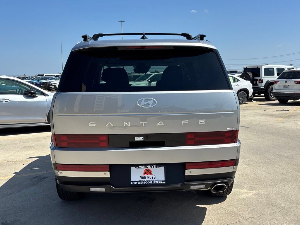 Used 2026 Hyundai Santa Fe Limited AWD/4WD image 4