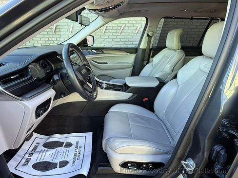 Used 2021 Jeep Grand Cherokee L Overland w/ Luxury Tech Group IV image 37