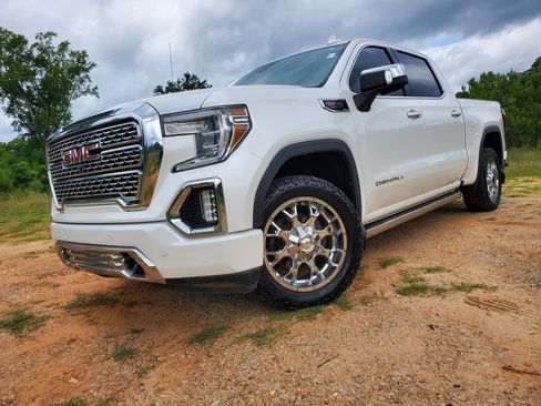 Used 2019 GMC Sierra 1500 Denali w/ Technology Package AWD/4WD image 2