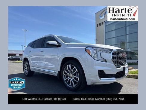 Used 2023 GMC Terrain Denali w/ Denali Premium Package AWD/4WD image 1