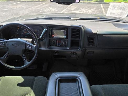 Used 2004 Chevrolet Silverado 2500 LS w/ Skid Plate Package image 16