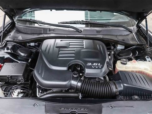 Used 2023 Dodge Charger SXT image 28