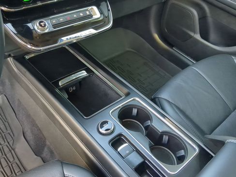 Used 2024 Lincoln Corsair Reserve image 20