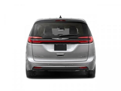 Used 2026 Chrysler Pacifica Limited FWD image 8