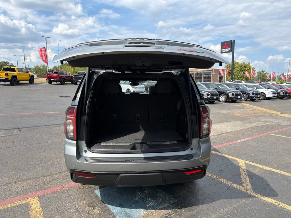 Used 2023 Chevrolet Tahoe RST w/ Luxury Package AWD/4WD image 8