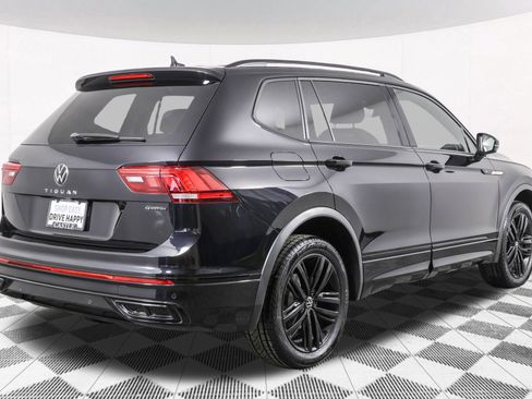 Used 2022 Volkswagen Tiguan SE R-Line image 16