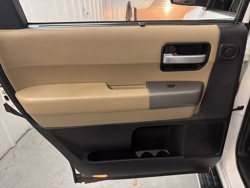 Used 2016 Toyota Sequoia Limited image 31