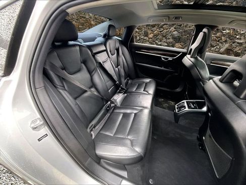 Used 2018 Volvo S90 T5 Momentum w/ Momentum Plus Package image 25