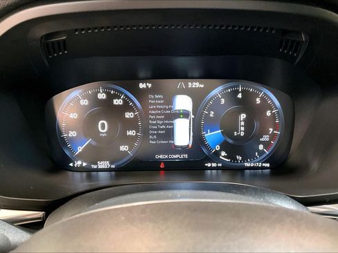 Used 2019 Volvo XC60 T6 Momentum w/ Advanced Package AWD/4WD image 25