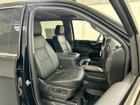 Used 2021 GMC Sierra 3500 Denali w/ Denali Black Diamond Edition image 24