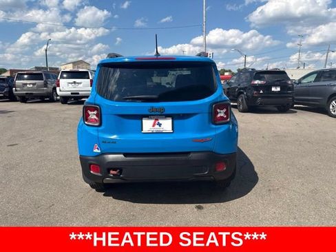 Used 2015 Jeep Renegade Trailhawk w/ Popular Equipment Group AWD/4WD image 4