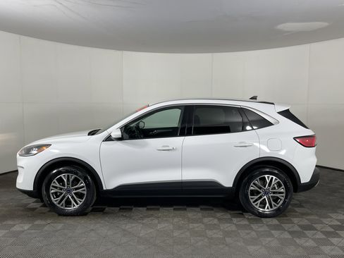 Used 2022 Ford Escape SEL w/ Technology Package image 3