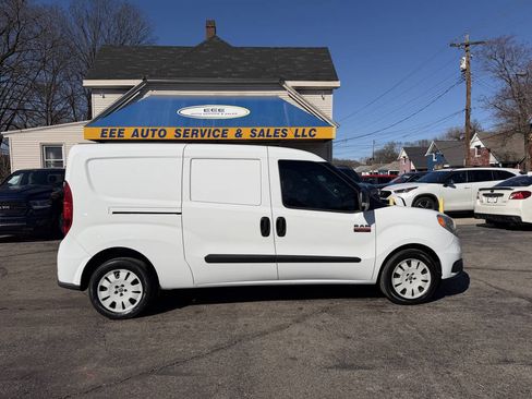 Used 2019 RAM ProMaster City Tradesman SLT FWD image 1