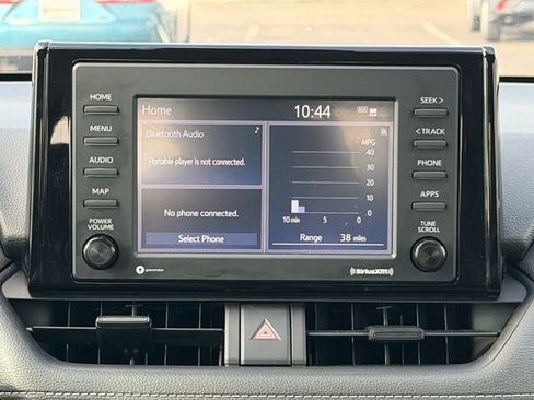 Certified 2021 Toyota RAV4 LE image 22