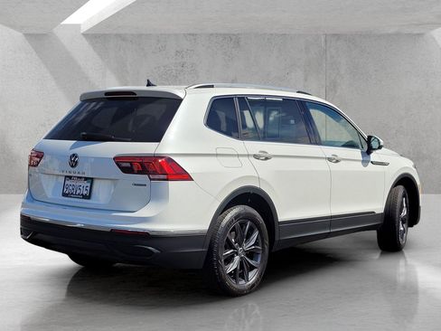 Used 2023 Volkswagen Tiguan SE AWD/4WD image 5