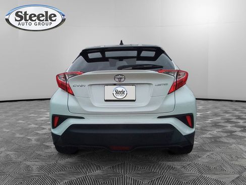 Used 2019 Toyota C-HR XLE image 4