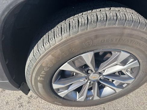 Used 2025 Chevrolet Equinox LT image 9