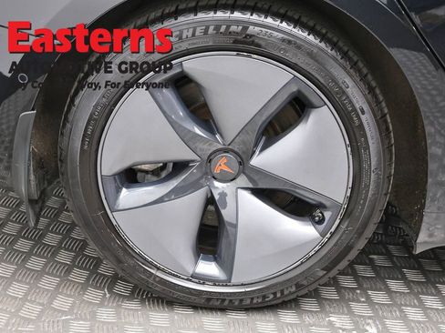 Used 2018 Tesla Model 3 RWD image 23