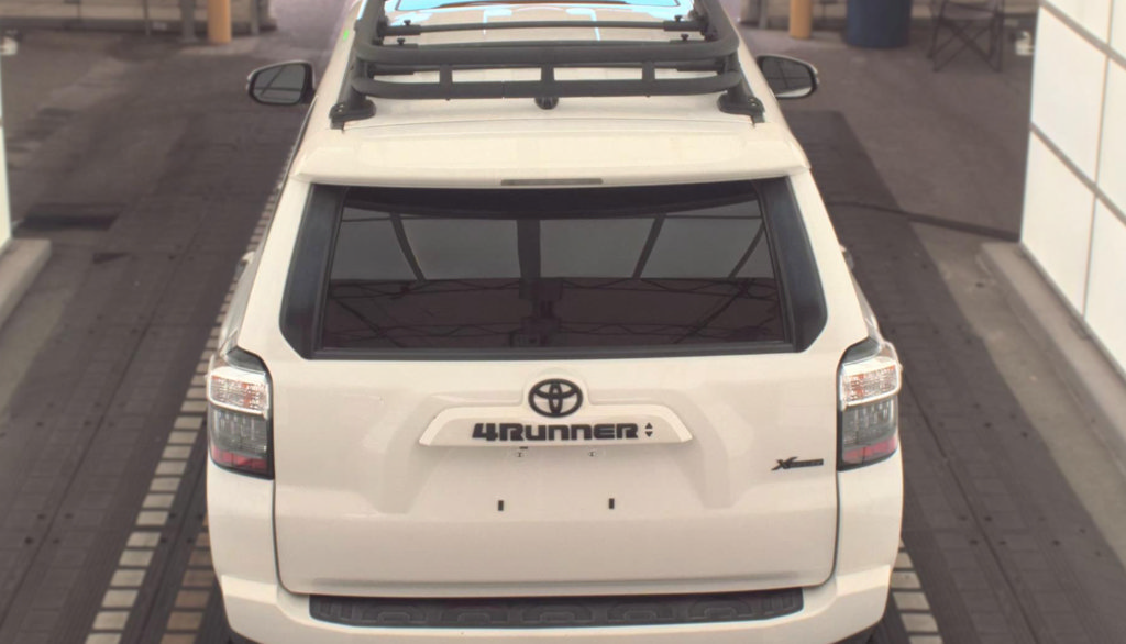 Used 2022 Toyota 4Runner SR5 Premium w/ Moonroof Package AWD/4WD image 6