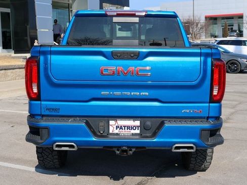 Used 2022 GMC Sierra 1500 AT4 w/ AT4 Preferred Package image 4