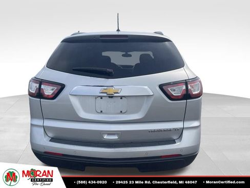 Used 2015 Chevrolet Traverse LT w/ Style and Technology Package FWD image 6