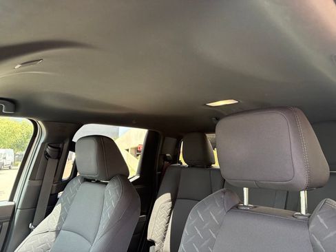 Used 2025 Toyota Tacoma SR5 AWD/4WD image 11