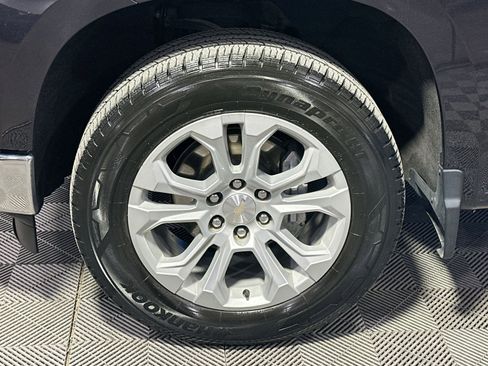 Used 2022 Chevrolet Silverado 1500 LTZ image 12