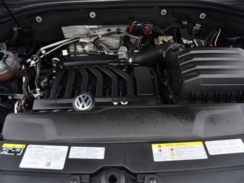 Certified 2022 Volkswagen Atlas Cross Sport SE image 26