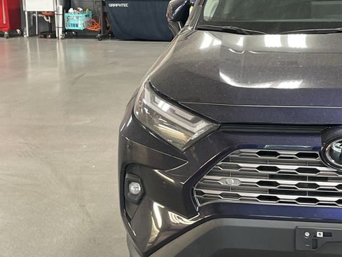 Used 2025 Toyota RAV4 Limited FWD image 5