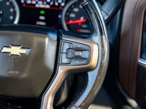 Used 2020 Chevrolet Silverado 1500 High Country w/ Technology Package AWD/4WD image 21